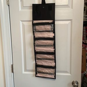 Mary Kay hanging/rollup make it bag